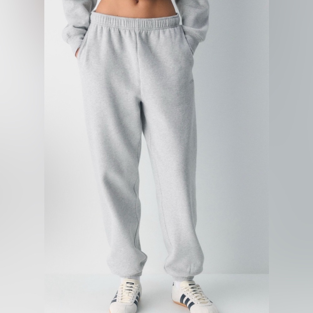 Aritzia Light Gray Fleece Joggers boyfriend fit size small